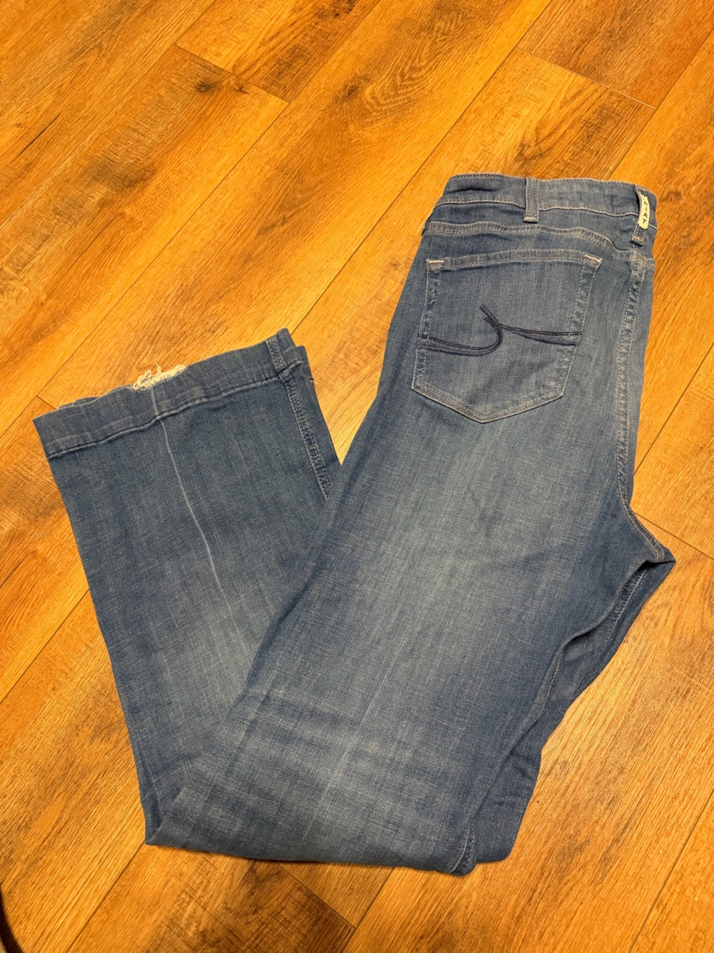 Ariat women’s Blue Denim trouser Jeans 33R